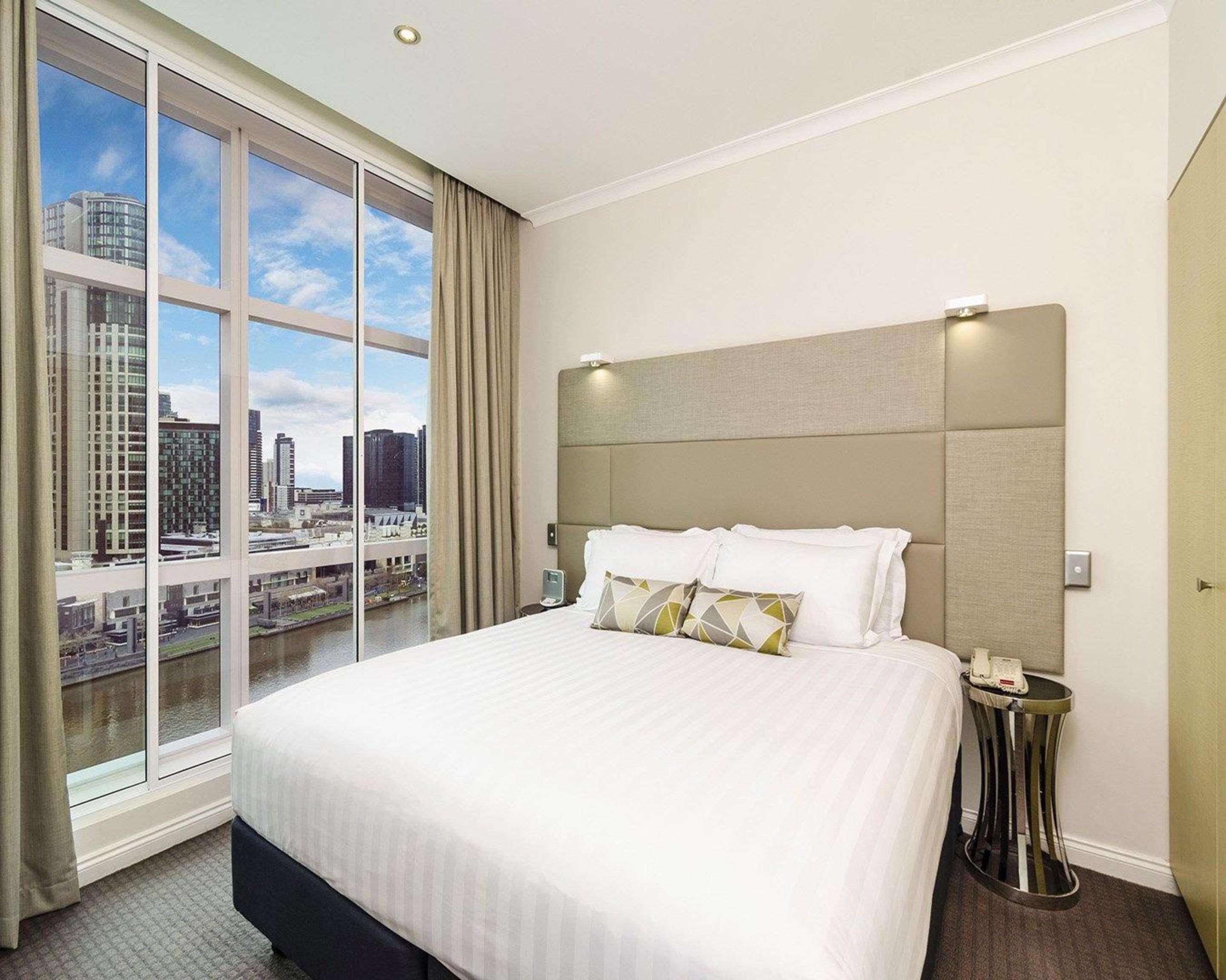 Clarion Suites Gateway Melbourne Exteriör bild