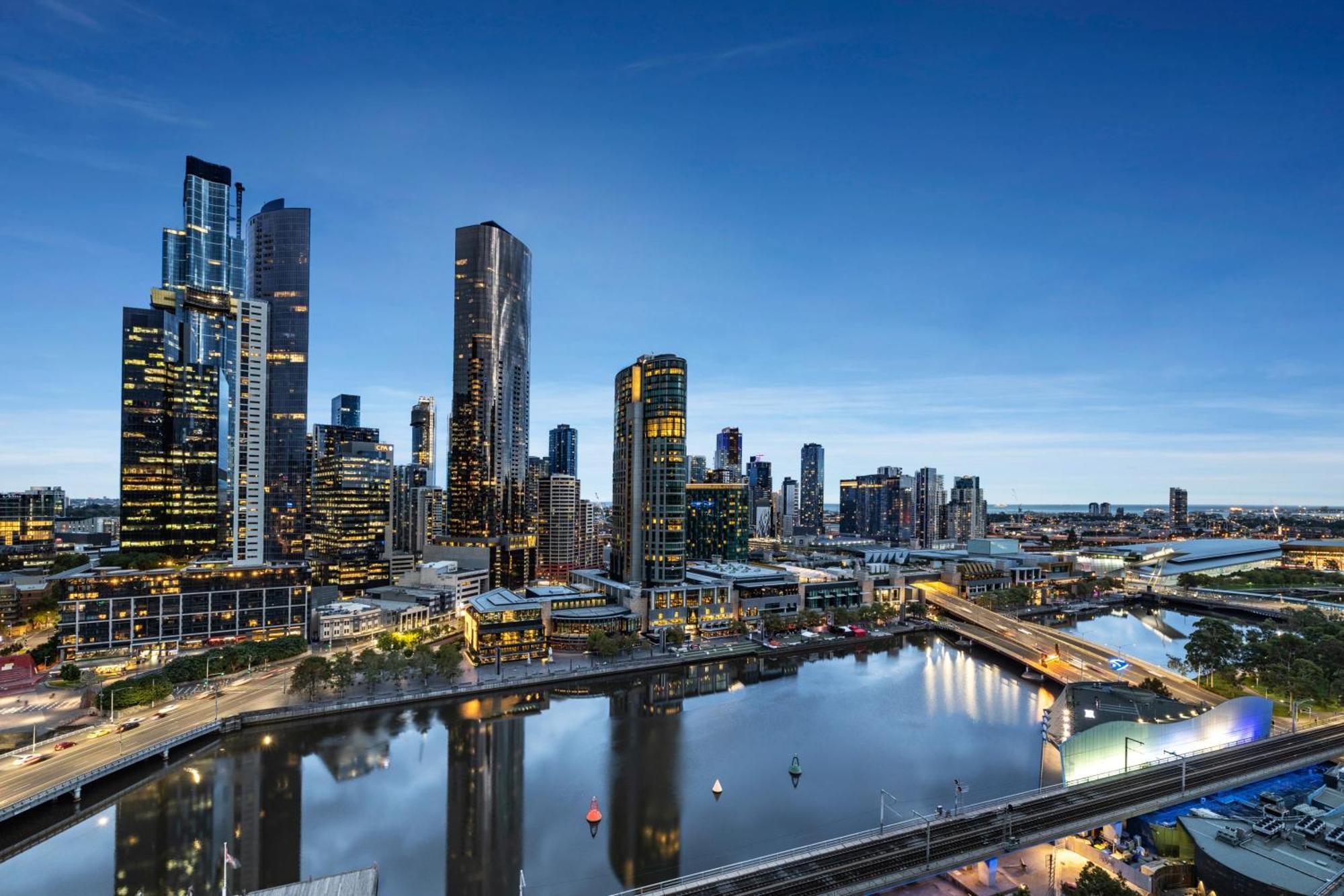 Clarion Suites Gateway Melbourne Exteriör bild