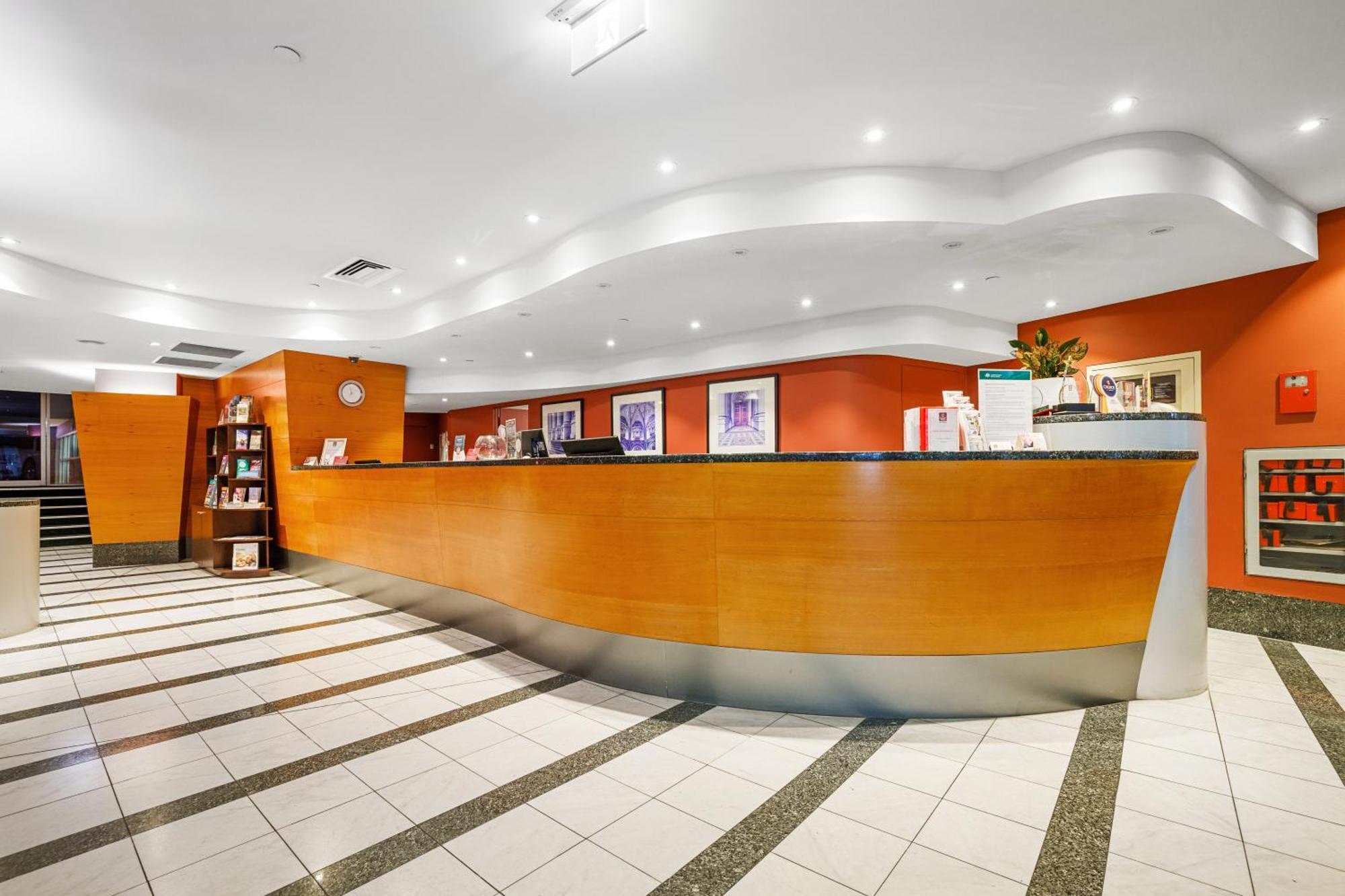 Clarion Suites Gateway Melbourne Exteriör bild